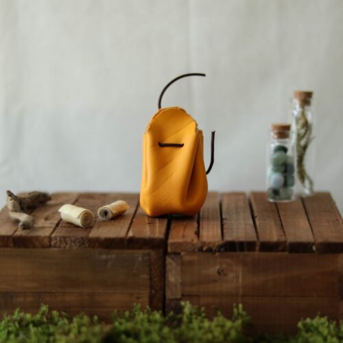 sac médecine jaune